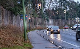 Die Lärmschutzwand an der Brackweder Straße muss nach neuesten Planungen nicht versetzt werden. - Foto: Andreas Zobe/NW