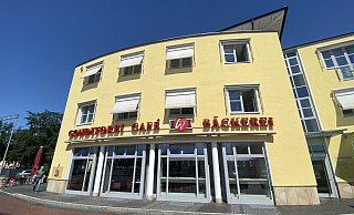 Die Bäckerei Rolf aus Bielefeld eröffnet im Schlichte-Carree an der Woerdener Straße eine neue Filiale. Neben der Bäckerei wird es auch wieder einen Cafébetrieb geben. - Frank Jasper