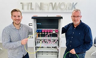Achim (r.) und Tobias Beuckes leiten das Familienunternehmen TTL Network, ein weltweit agierender Spezialist für hochwertige Kabel und Komponenten. - Nicole Donath