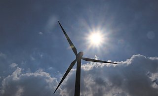Windräder sollen sich verstärkt in Deutschland drehen. Das Gebiet in Halle hält die Bürgerinitiative aber für ungeeignet. - David Schellenberg
