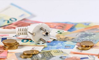 Die Stadtwerke Versmold müssen den Strompreis zum Jahreswechsel kräftig erhöhen. Das bedeutet für die Kunden teils mehrere hundert Euro Mehrkosten pro Jahr. - Pixabay