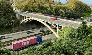 Die Lämershagener Brücke über die A2 kommt in der Bewertung der Bundesanstalt für Straßenwesen besonders schlecht weg. - Peter Unger