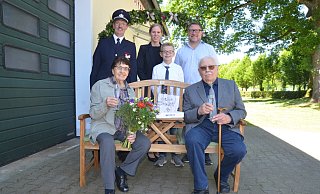 Hanna (87) und Werner Krumme (90) haben vor 65 Jahren in Berlin geheiratet. Gleich darauf sind sie nach Kölkebeck gezogen, wo sie sich zuvor kennengelernt haben. - Ekkehard Hufendiek