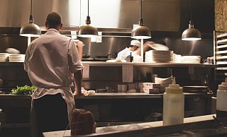 Köche sind in der Gastronomie derzeit Mangelware. - Pixabay