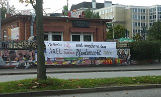 Mit diesem Banner versucht eine Bürgerinitiative gegen das Paulihaus zu mobilisieren. - Jonas Damme
