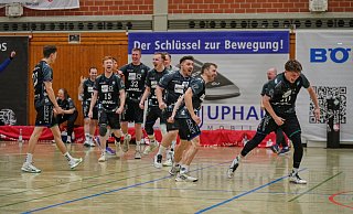 Jubel nach dem Abpfiff: Die Handballer der HSG Werther/Borgholzhausen feierten am 11. April 2025 ihren Meistertitel und den Aufstieg. - Gunnar Feicht
