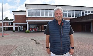 Nach 36 Jahren Dienst geht Michael Pauly in Pension. Über zehn Jahre lang war er 2. Konrektor an der Steinhagener Realschule. - Birgit Nolte