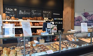 Seit rund zehn Jahren verkauft die Bäckerei Femmer im Netto-Markt frische Brötchen und Teilchen. Ende September ist damit Schluss. - Birgit Nolte