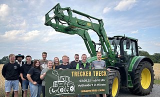 Die Mitglieder der Landjugend Hörste und Loxten arbeiten zusammen, um den "Trecker Treck" auf die Beine zu stellen. - Tobias Barrelmeyer