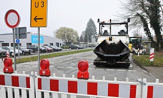 Ein Teilstück der Bielefelder Straße in Steinhagen wurde bereits saniert. Der Rest soll bald folgen. - Frank Jasper