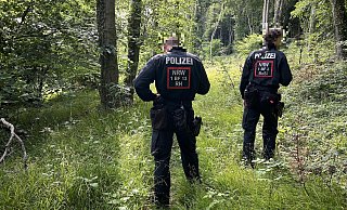 Auch ein Waldstück in der Nähe des Altenzentrums Eggeblick wurde nach der 88-jährigen Elisabeth R. durchkämmt - ohne Erfolg. - Tobias Barrelmeyer