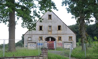 Neues vom Hof Overbeck: Eigentümer Ralf Krahner hat jetzt einen Bauantrag auf Ausbau des Erdgeschosses zu einer Kindertagesstätte gestellt. - Anja Hanneforth, HK