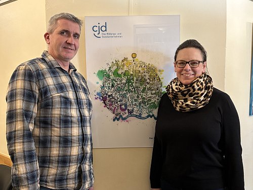 Karsten Jochmann (Gymnasium) und Annika Harke (Sekundarschule) freuen sich jeweils über gute Anmeldezahlen. Die beidem CJD-Schulen in Versmold arbeiten eng zusammen. - © Tasja Klusmeyer
