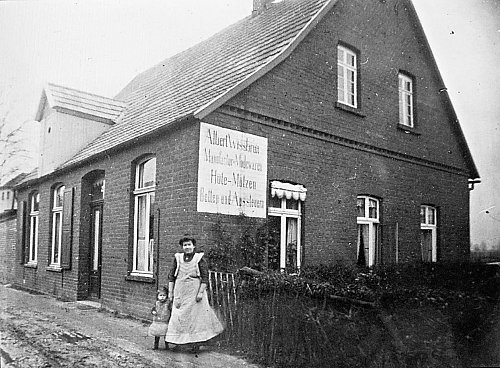 Schreckliche Tat: Das Wohnhaus der jüdischen Familie Hurwitz fiel 1938 einer Brandstiftung zum Opfer. - © Stadtarchiv Halle