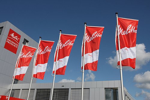 Melitta-Spezialitäten rund um den Kaffeegenuss gibt es im Werksverkauf des Mindener Unternehmens. - © picture-alliance/ dpa | Bernd Thissen