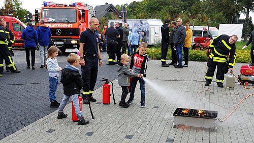 Mitmach-Aktionen für die Feuerwehrleute von morgen. - © Rolf Uhlemeier