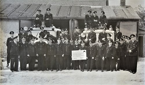 Laut Jürgen Blomeier ist dieses Foto von 1969 das erste Bilddokument der Freiwilligen Feuerwehr Werther. - © Ekkehard Hufendiek