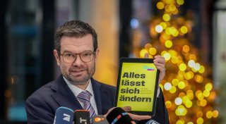 Titel - Copy