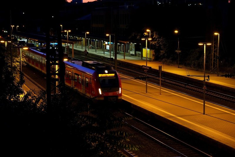 Steinwurf BahnFensterscheibe zwischen Gütersloh und Bielefeld zerstört Haller Kreisblatt Steinwurf BahnFensterscheibe zwischen Gütersloh und Bielefeld zerstört Haller Kreisblatt
