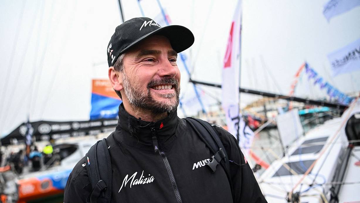 Erwischte einen guten Start in seine zweite Vendée Globe: Boris Herrmann. | © Christophe Archambault/AFP/dpa