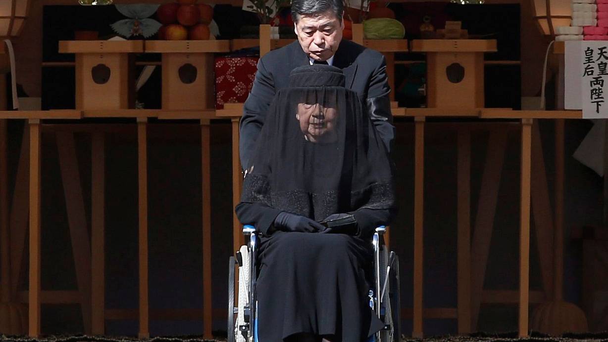 Yuriko trauerte 2016 um ihren Ehemann Mikasa. (Archivbild) | © Toru Hanai/epa/dpa
