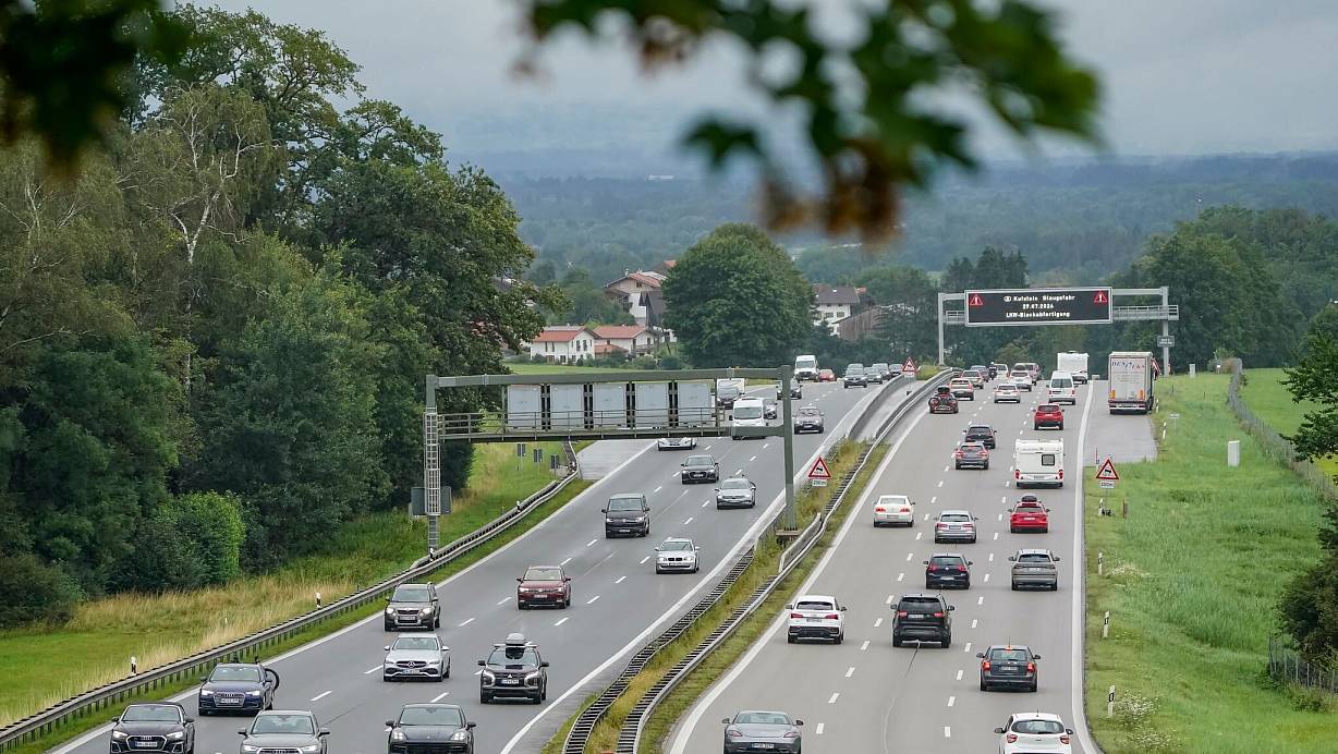 Deutschland hat einer neuen Studie zufolge enormen Finanzbedarf bei der Infrastruktur. (Archivbild) | © Uwe Lein/dpa