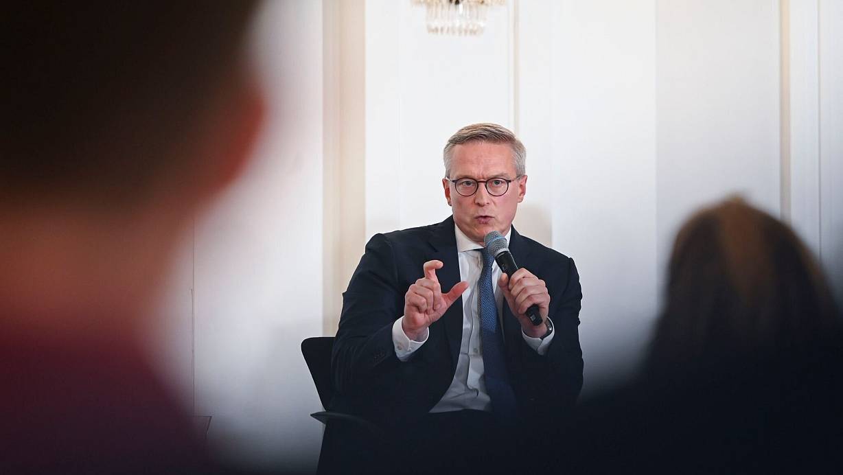 «Wenn ein Anbieter eine solche Technologie bereitstellt, sollten wir in sie investieren», sagt Karsten Wildberger. (Archivbild) | © Katharina Kausche/dpa