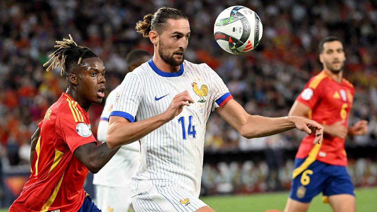 Frankreichs Nationalspieler Adrien Rabiot soll Olympique Marseille nach einer Kabinenschlägerei verlassen. (Archivbild) | © Marijan Murat/dpa