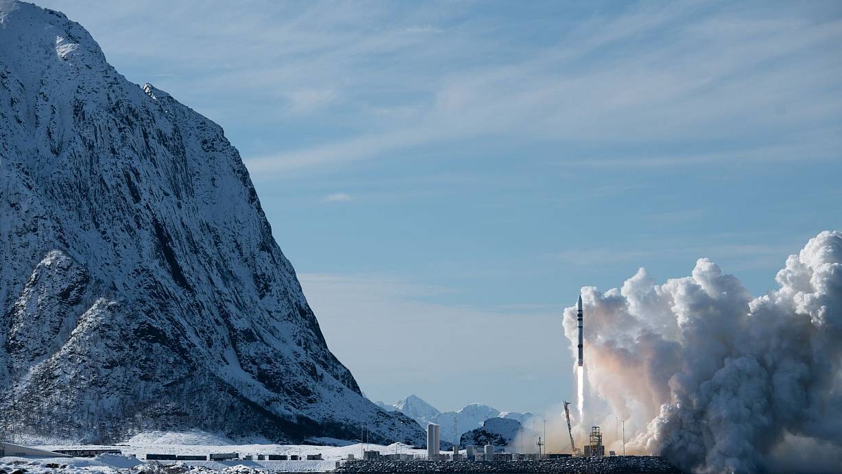 Der Teststart der «Spectrum»-Rakete des deutschen Herstellers Isar Aerospace im März. Das Unternehmen hat die Testphase seiner Rakete noch nicht abgeschlossen, aber bereits kommerzielle Aufträge im Buch. (Archivbild) | © -/Isar Aerospace/dpa