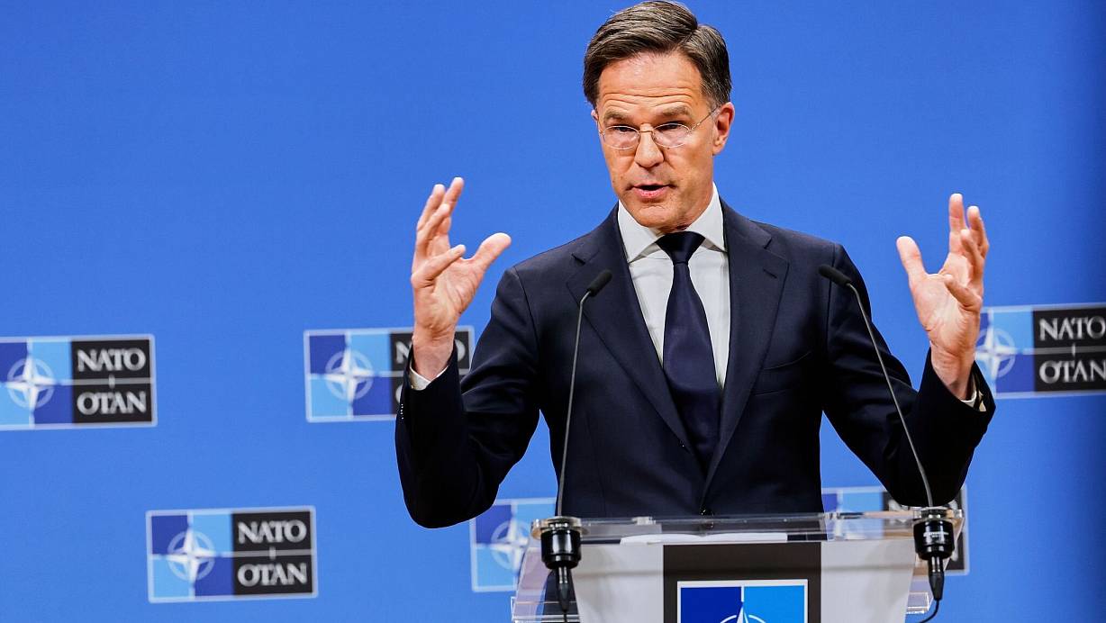 Nato-Chef Rutte warnt vor russischen Atomwaffen im Weltall, die Satelliten abschießen könnten. (Archivbild) | © Geert Vanden Wijngaert/AP/dpa