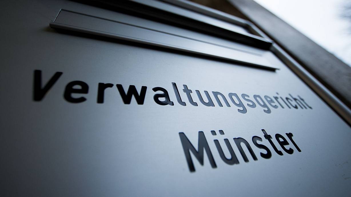 Das Verwaltungsgericht hat Münster hat in einem Eilverfahren zu einem Streit mit der Stadtbücherei Münster entschieden. (Archivbild) | © Rolf Vennenbernd/dpa
