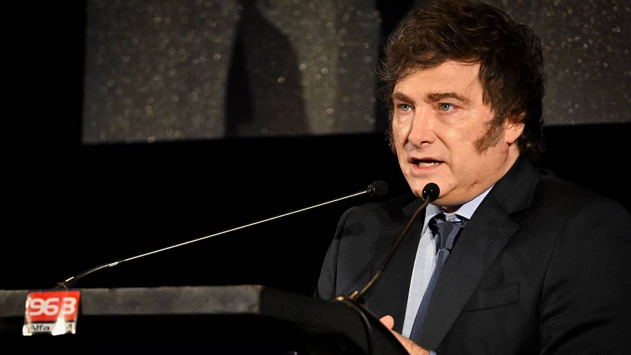 Macht es mit einem angekündigten Austritt aus der WHO US-Präsident Donald Trump nach: Argentiniens Präsident Javier Milei. (Archivbild) | © Santiago Mazzarovich/dpa