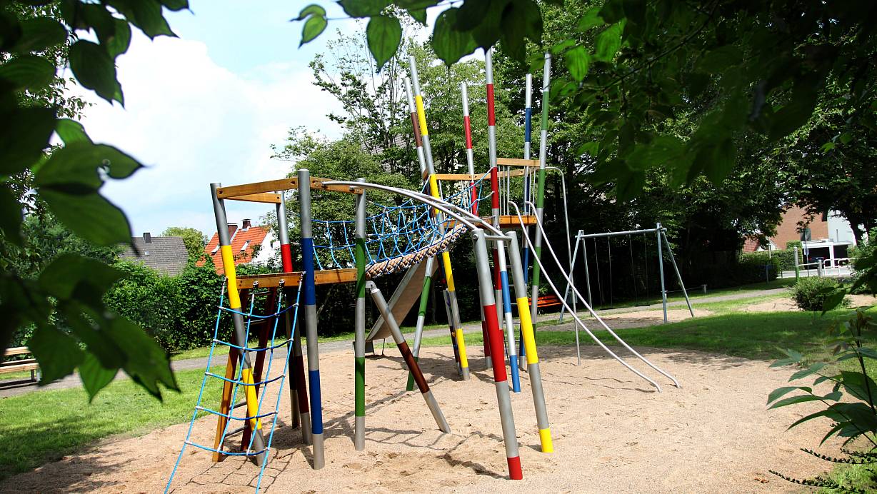 Auf diesem Spielplatz in Löhne soll es zu dem Vorfall gekommen sein, den Ermittler zeitweise für eine versuchte Kindesentführung hielten. | © Felix Eisele