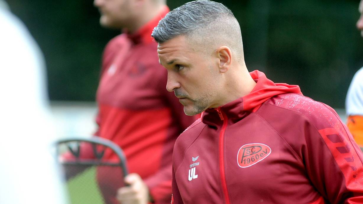 Peckelohs Trainer Vito Lombardi schreibt den Titelkampf vorerst ab. | © Dennis Bleck