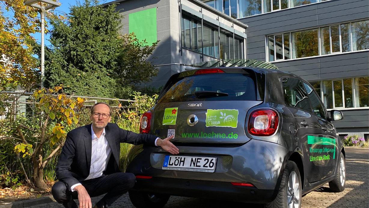 Löhnes Bürgermeister Bernd Poggemöller würde das Kennzeichen "LÖH" für Löhne begrüßen. | © Stadt Löhne