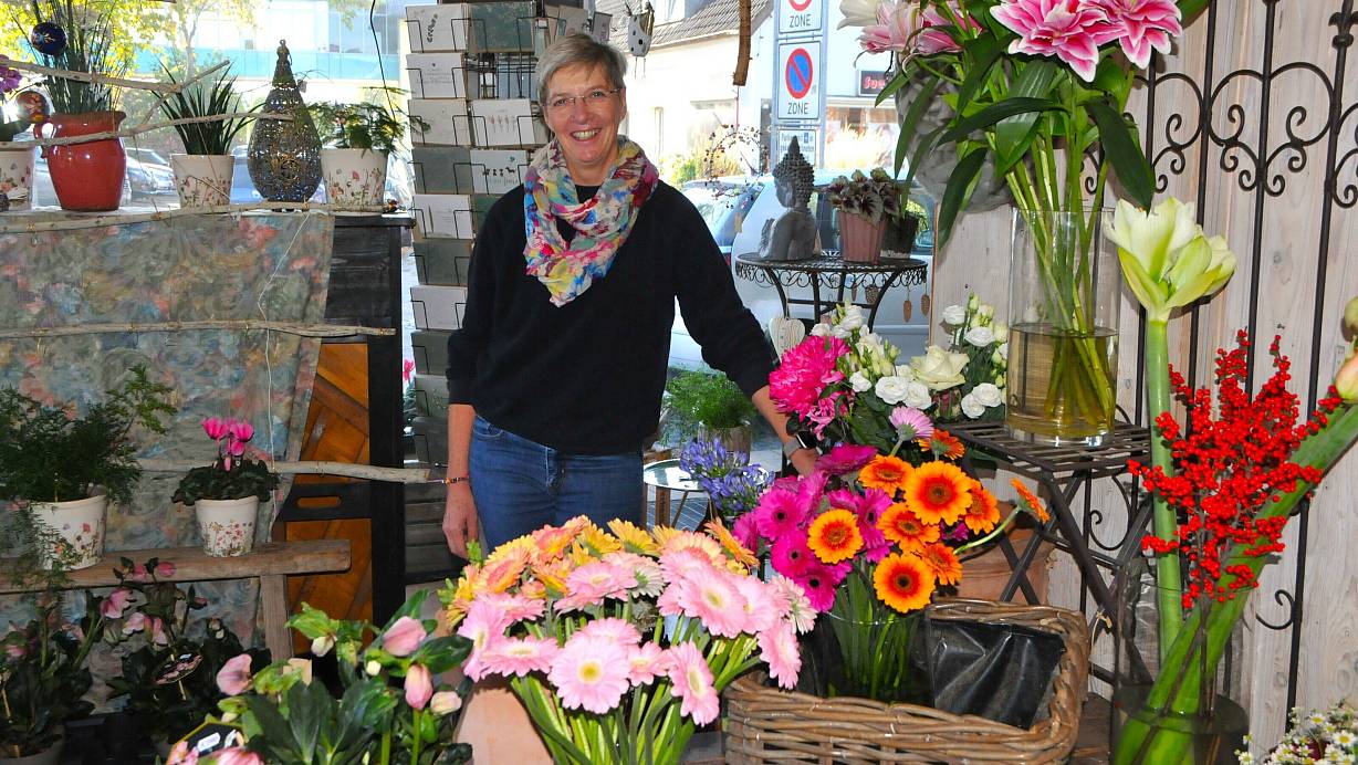Floristmeisterin Antje Dreessen plant für nächstes Jahr große Veränderungen mit ihrem Blumenladen in Steinhagen. | © Frank Jasper