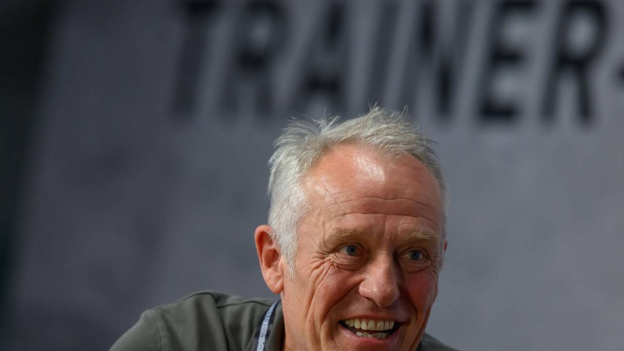 Kommt er noch einmal zurück als Profitrainer? Christian Streich schließt es zumindest nicht aus. (Archivbild) | © Hendrik Schmidt/dpa