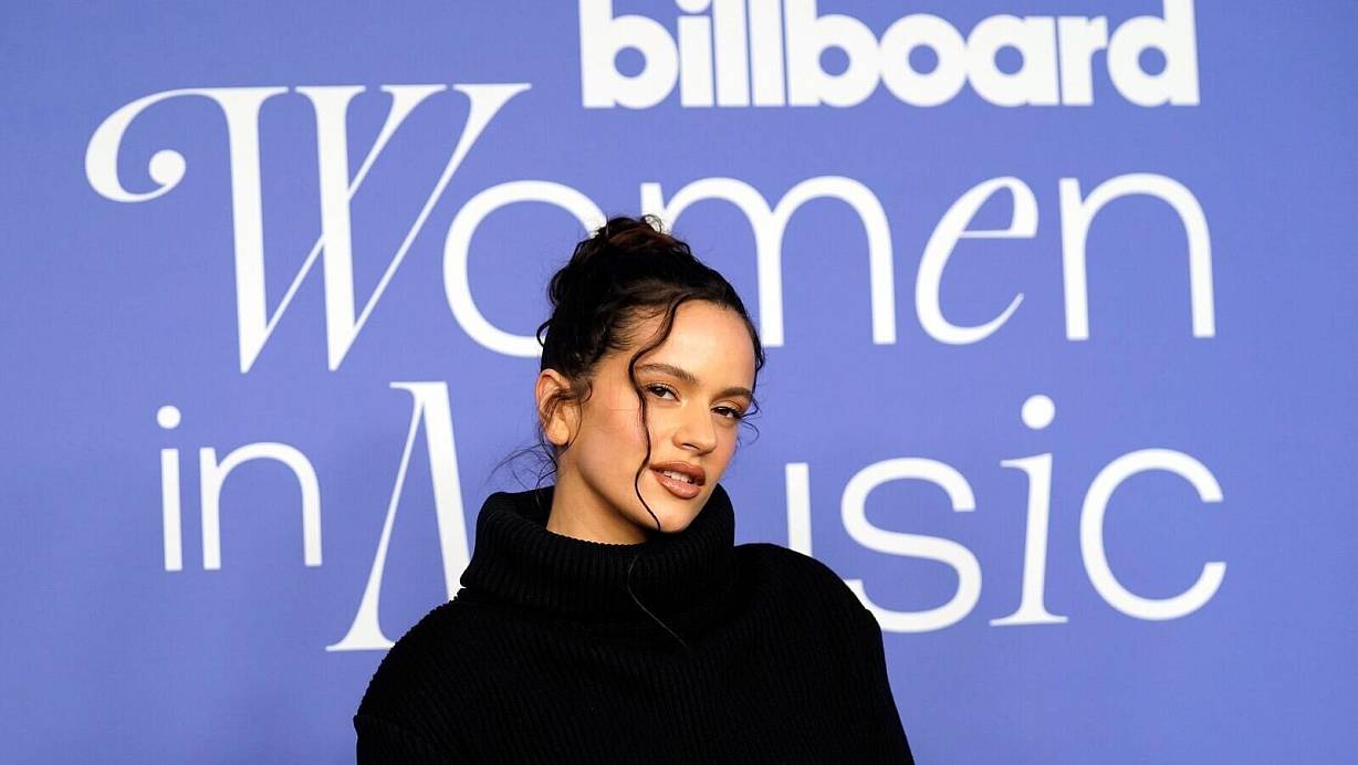 Rosalía ist mit ihrer Mischung aus Flamenco, Latin-Pop, R&B, Reggaeton und «Música urbana latina» international erfolgreich. (Archivfoto) | © Chris Pizzello/Invision/AP/dpa