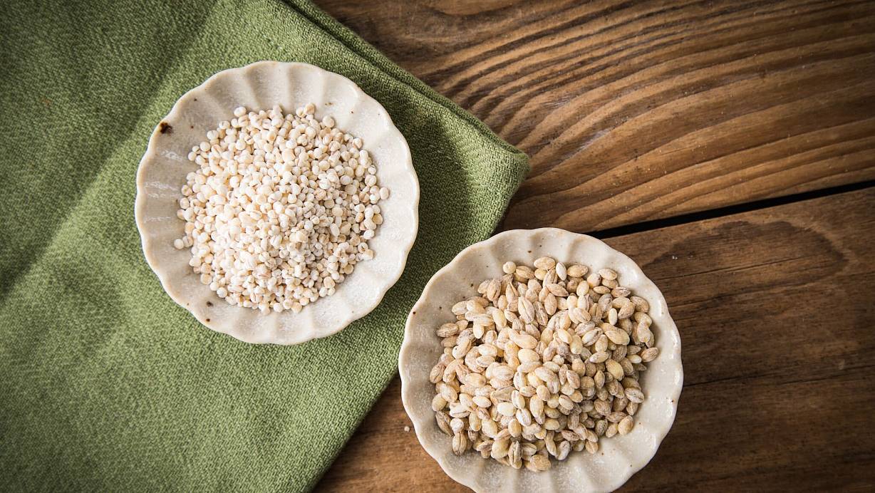 Graupen punkten mit deutlich mehr Ballaststoffen als Reis. | © Christin Klose/dpa-tmn