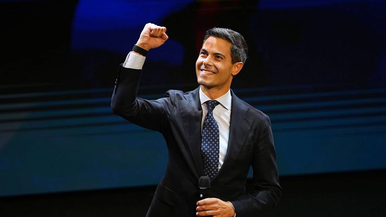 Der Spitzenkandidat der Linksliberalen, Rob Jetten, ist nach ersten Prognosen der Wahlsieger in den Niederlanden. | © Peter Dejong/AP/dpa