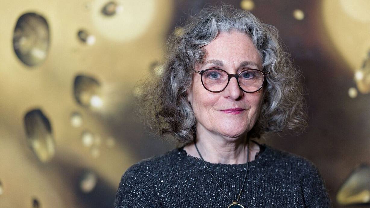 Die Künstlerin Karin Kneffel darf in Köln einen mit 25.000 Euro dotierten Preis entgegennehmen. | © Henning Kaiser/dpa