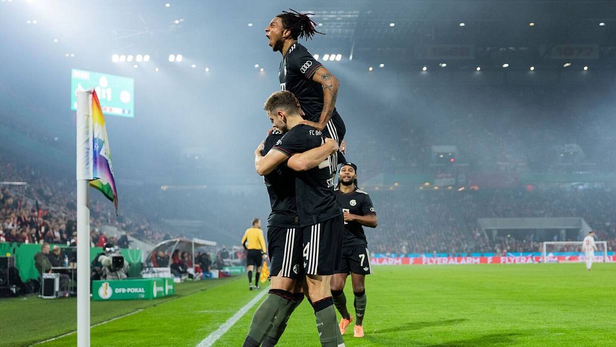 Die Bayern bleiben auch im DFB-Pokal eine Macht. | © Rolf Vennenbernd/dpa