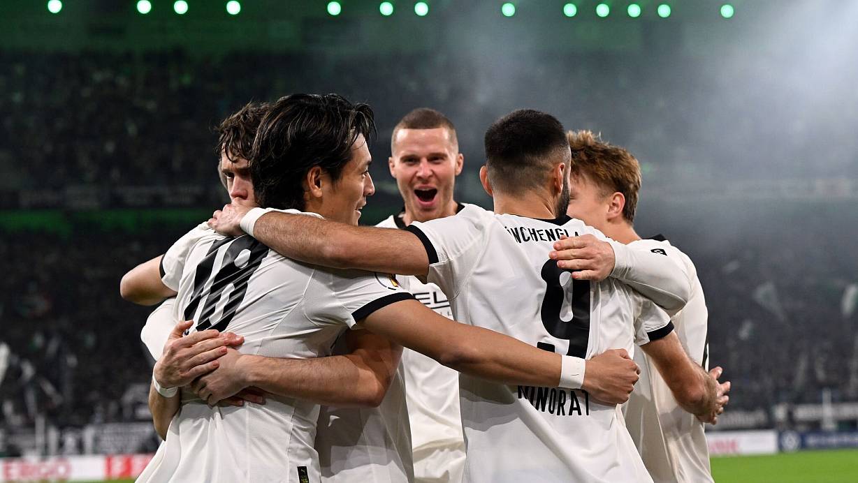 Borussia Mönchengladbach kann seit Wochen wieder über einen Sieg jubeln. | © Federico Gambarini/dpa