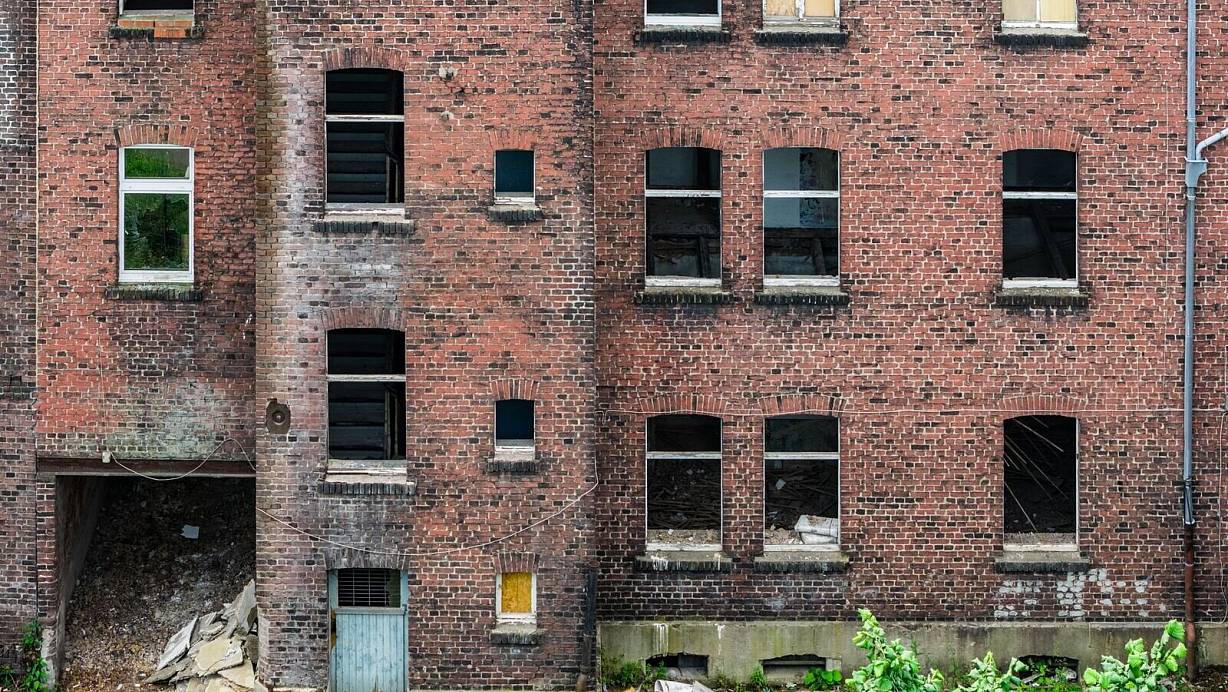Gelsenkirchen kämpft unter anderem mit Problemen rund um Schrottimmobilien. | © Christoph Reichwein/dpa