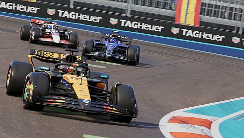 Das Team McLaren Racing fährt der Konkurrenz davon – sowohl bei "F1 25" als auch in der echten Formel-1-Saison. - © EA Sports