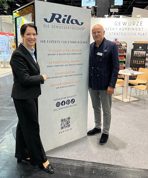 NRW-Ministerin Silke Gorißen besuchte den Stand von Rila um Geschäftsführer Holger Wankelmann. - © MLV NRW