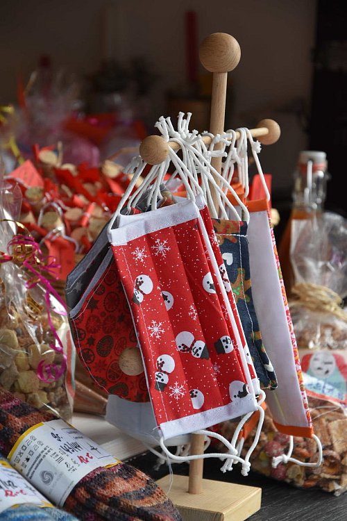 Neu im Sortiment sind diese Schutzmasken. - © Birgit.Nolte