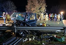 Schwerer Autounfall bei Olpe - Markus Klümper/dpa Schwerer Autounfall bei Olpe - Markus Klümper/dpa