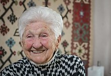 Weltweit älteste Turnerin Johanna Quaas wird 100 Jahre alt - Heiko Rebsch/dpa