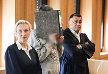 Lebenslange Haft in Mordprozess gegen Pfleger gefordert - Oliver Berg/dpa Lebenslange Haft in Mordprozess gegen Pfleger gefordert - Oliver Berg/dpa